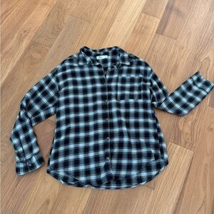 Hollister Black and White Flannel Plaid Button-Up Shirt